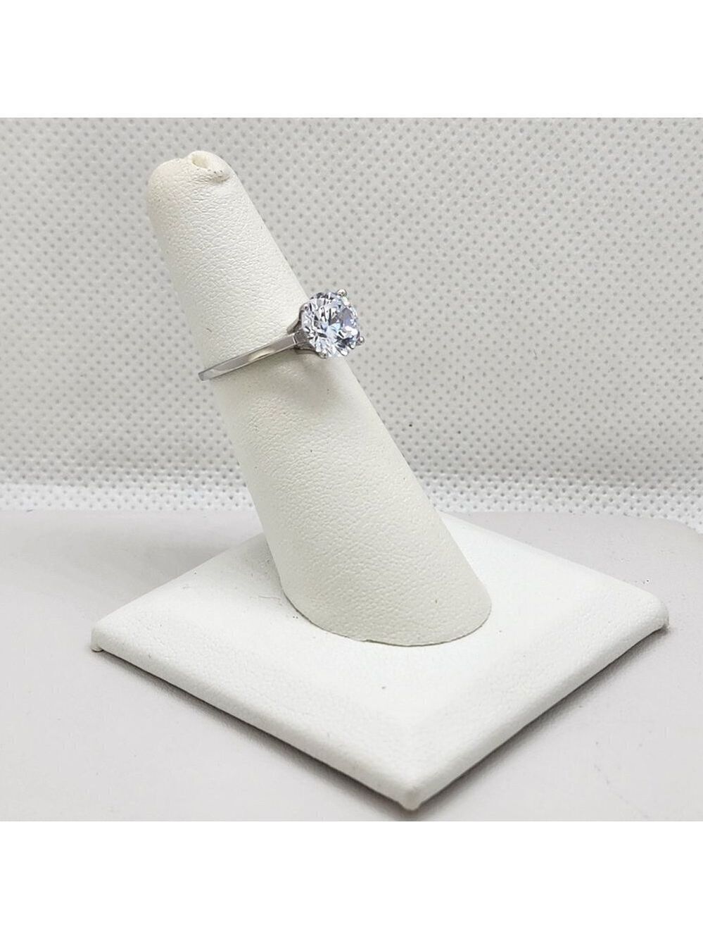 Brand New Sterling Silver 925 gemstone Ring